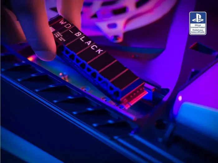 هاردسك SSD داخلي ١ تيرابايت (الجيل الرابع PCIe) دبليو دي بلاك مزود بمبرد حراري 

1TB WD BLACK™ SN850P NVMe™ SSD for PS5™ consoles with Heatsink - TQ STORE